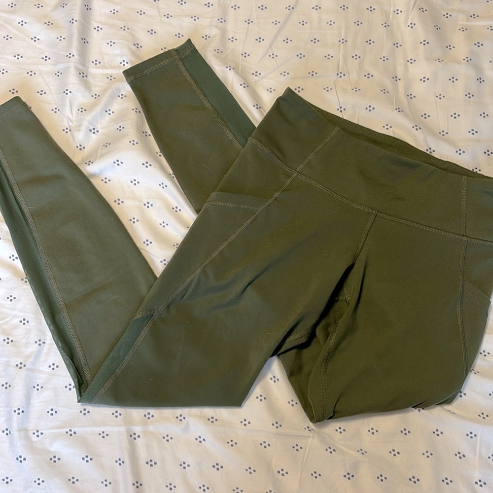 Green leggings